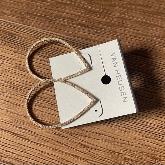 VAN HEUSEN-NWT Gold Tone & CZ Tear Drop Earrimgs - Picture 7 of 8